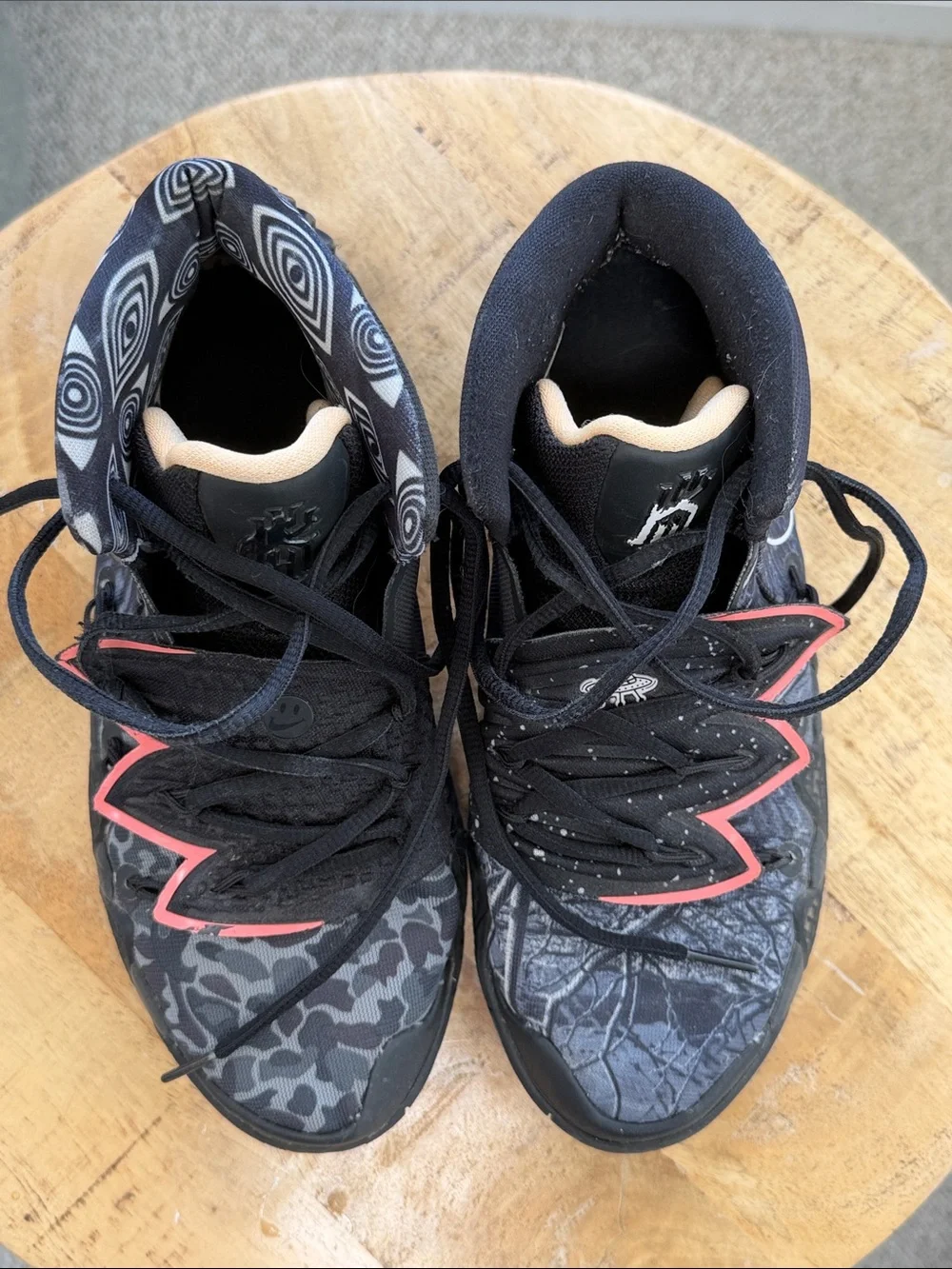 Nike Kyrie Hybrid S2 Iconic Style Basketball Shoes